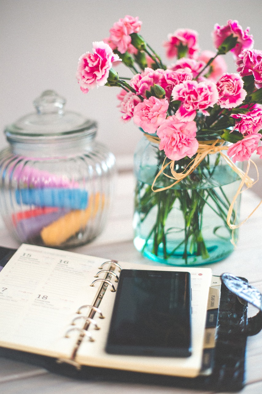 smartphone, nature, mobile, notepad, agenda, calendar, flower background, vase, flowers, beautiful flowers, glass, jar, flower wallpaper, decor